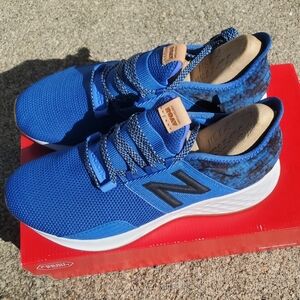 Men's New Balance Fresh Foam Roav - Royal Blue & Black